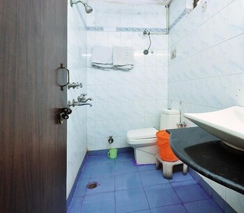 Hotel Shiva Intercontinental,,3 star