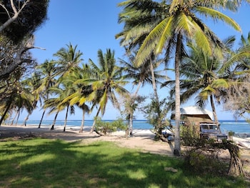 twiga lodge tiwi