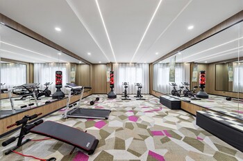 apollo courtyard hotel
