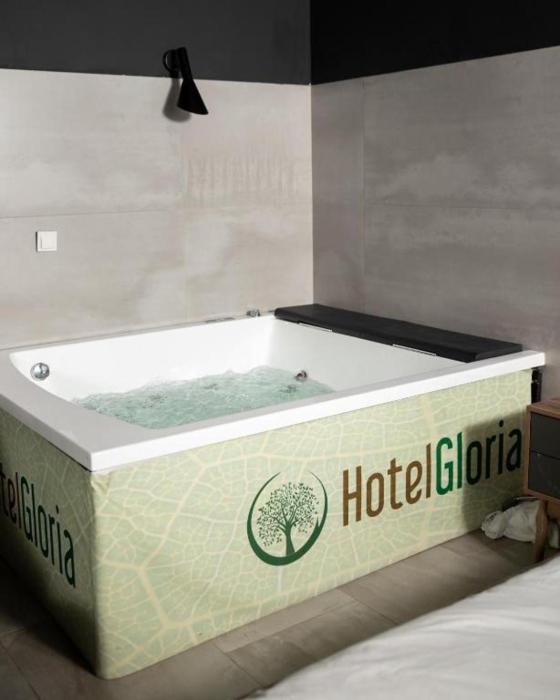 hotel gloria ks