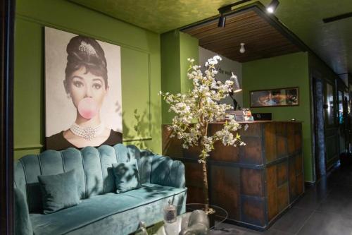 hotel gloria ks