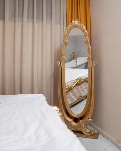 hotel gloria ks