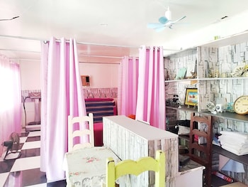 Oyo 1214 Cherry Travellers Inn,,3 star