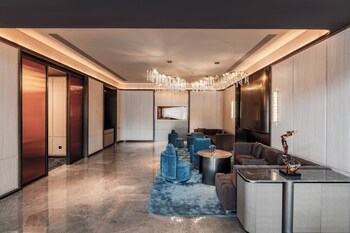 crystal orange shenzhen baoan joy city