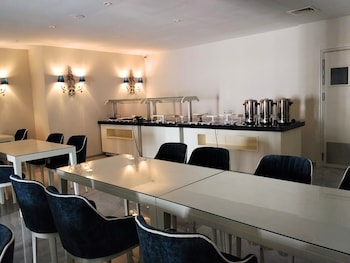 hotel maamoun