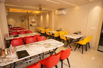 Hotel Satnam,,3 star