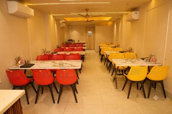 Hotel Satnam,,3 star