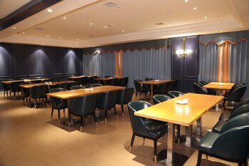 dalong century bojun hotel