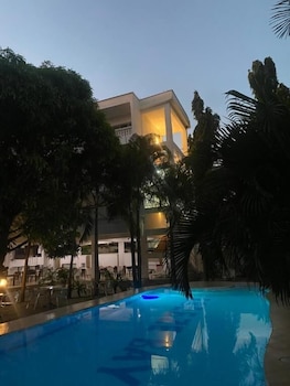 breeze bay hotel diani