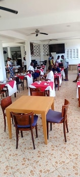 breeze bay hotel diani