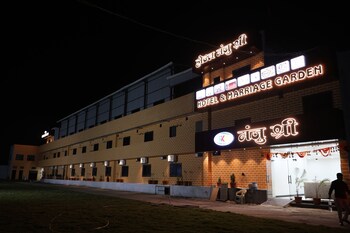 manjushree hotel and resort