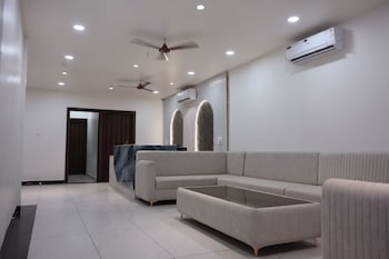 manjushree hotel and resort