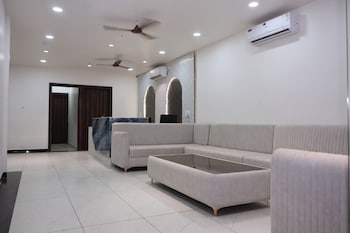 manjushree hotel and resort