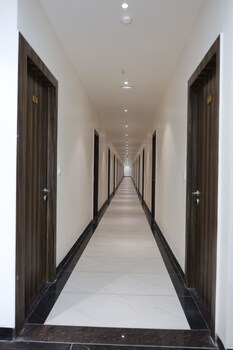 manjushree hotel and resort