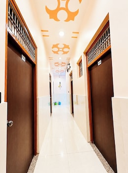 Hotel A-P Near Shree Ramjanmbhumi Temple,,3 star