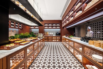 zhongshan intercity expo center hotel
