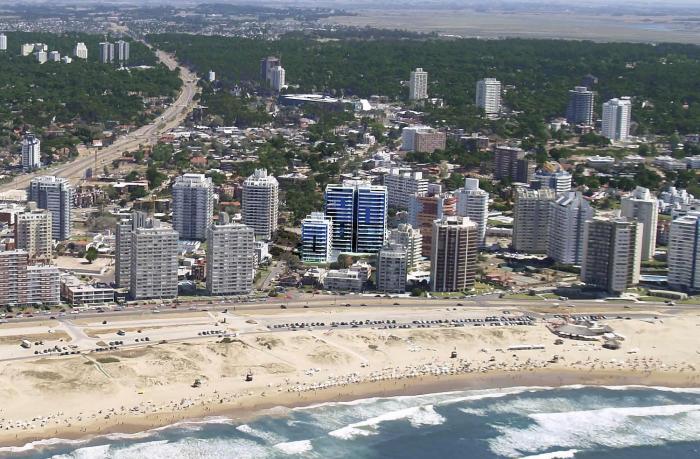 arenas del mar apartments