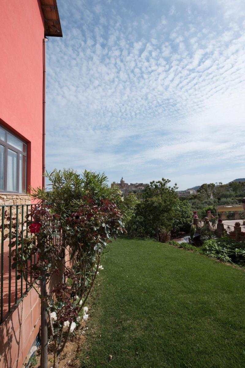 La Casa Rossa Country House,Piazza Armerina>>Enna,3 star