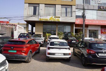 hotel regal by rhytham