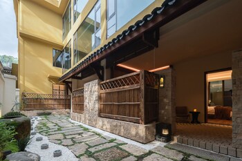 liaoxin valley forest hotel