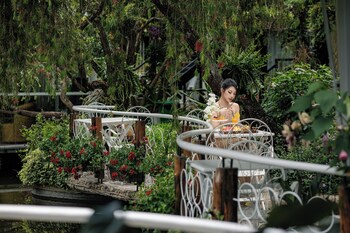 up tree garden da lat