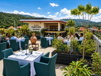 la planete hotel