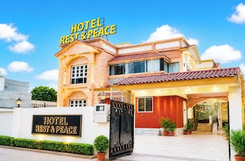 hotel peace comfort ahmedabad