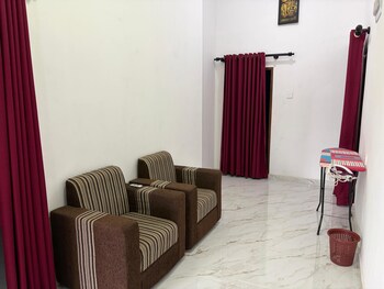 Yala Dream Guest House,,3 star