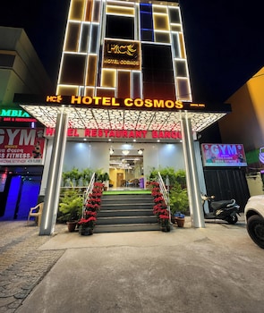 premium hotel the cos mos