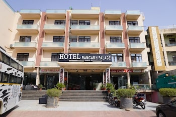 hotel ramgarh palace