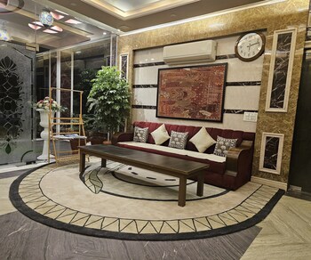 hotel ramgarh palace