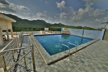 hotel ramgarh palace