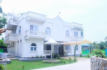 Life Spring Retreat Center,,3 star