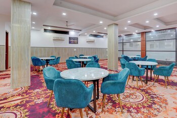 Restin Hotel Near Golf Course Road,,3 star
