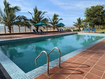hiru beach resort kalpitiya