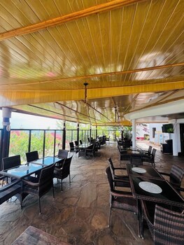 kimerimeta safari lodge