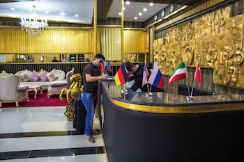 golden plaza hotel