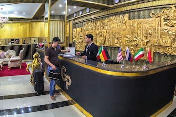 golden plaza hotel