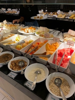 golden plaza hotel
