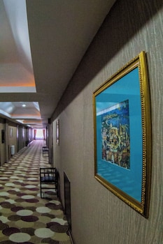 golden plaza hotel
