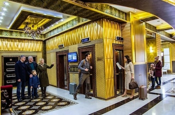 golden plaza hotel
