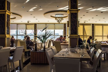 golden plaza hotel