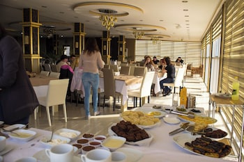 golden plaza hotel