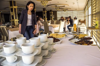 golden plaza hotel