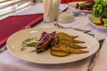 golden plaza hotel