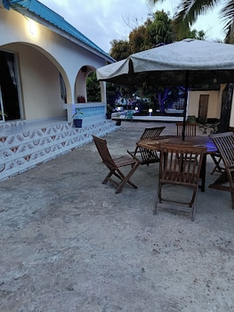 dzombo view gardens hotel