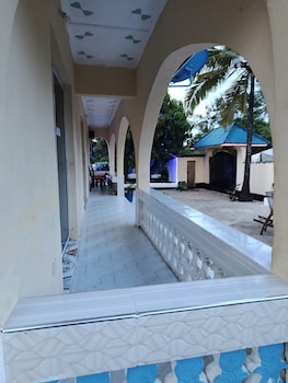 Dzombo View Gardens Hotel,,3 star