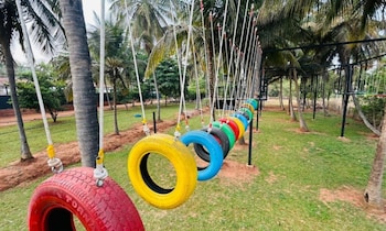 hong sau resorts thavarkere