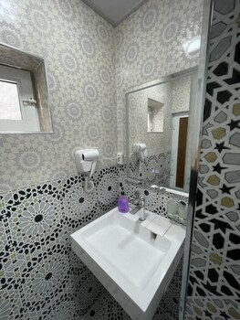 Otel Mahalla,,3 star
