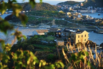 yaojia xingluohaiye resort